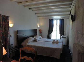 Le Relais De Poste Centre Historique Hotel